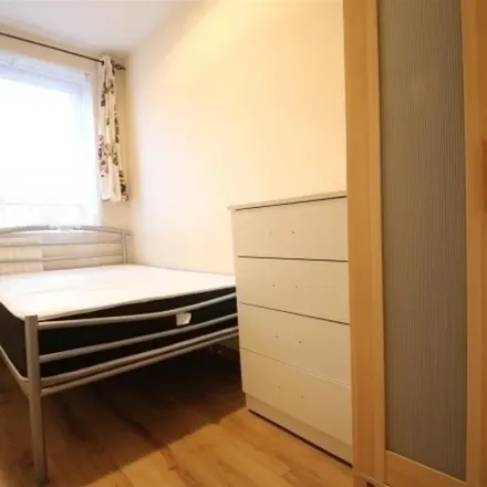 Image 3 - Bicknell House, Ellen Street, St. George in the East, London, E1 1PE, United Kingdom - Apartment for rent