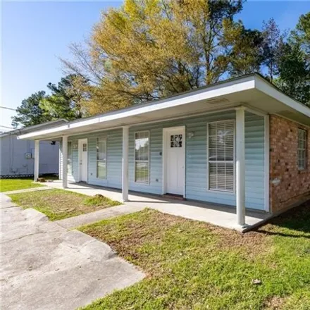 Rent this 2 bed house on 150 Mallard Drive in Woodbridge, Hammond