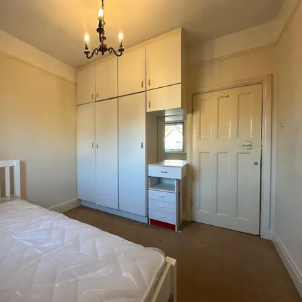 Rent this 1 bed room on The Grove in London, NW11 9SH