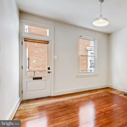 Image 6 - 1747 Sepviva Street, Philadelphia, PA 19125, USA - Townhouse for rent