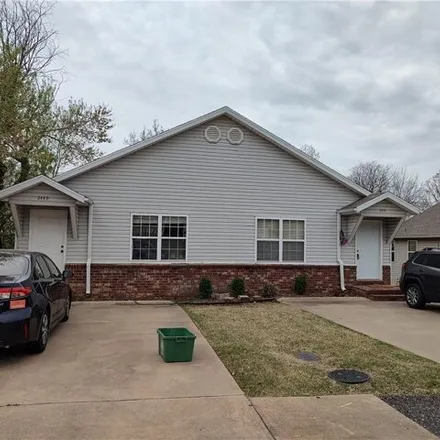 Buy this studio house on 2451 North Brophy Circle in Fayetteville, AR 72703