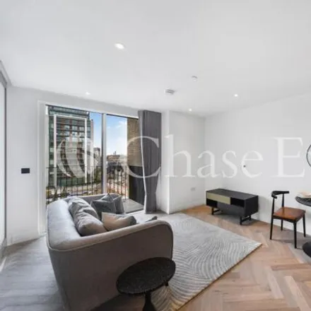 Rent this studio apartment on Compass House in 5 Park Street, London