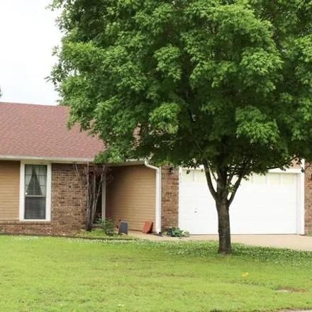 Buy this 3 bed house on 405 Chesapeake Drive in Searcy, AR 72143