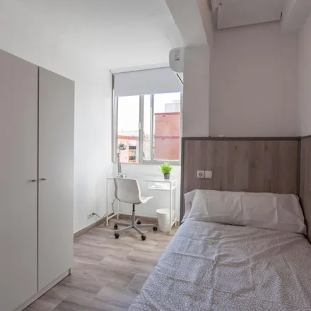 Image 4 - Oficina de Correos, Carrer del Poeta Mas i Ros, 20, 46021 Valencia, Spain - Apartment for rent