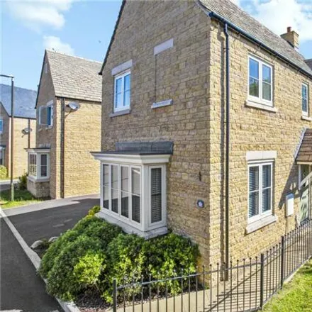 Rent this 3 bed house on Moors Farm in Robin Close, Lower Slaughter