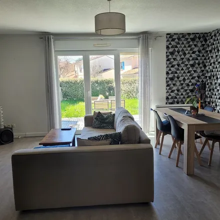 Rent this 4 bed apartment on 1 quater Rue des Écoles in 31120 Roques, France