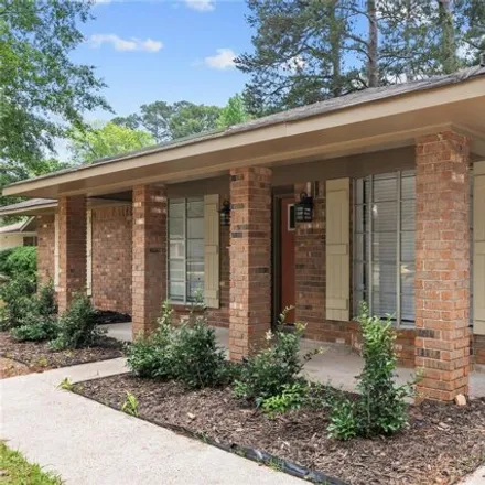 Buy this 4 bed house on 3313 Warwick Drive in Briarcliff, Shreveport