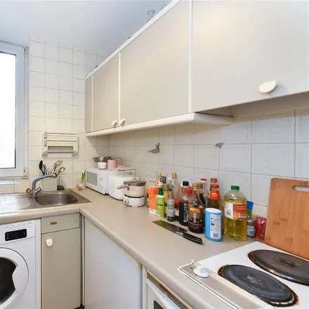 Image 4 - Curran House, Lucan Place, London, SW3 3PG, United Kingdom - Apartment for rent