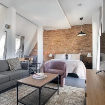 Rent this studio apartment on Stuttgarter Straße 13 in 12059 Berlin, Germany