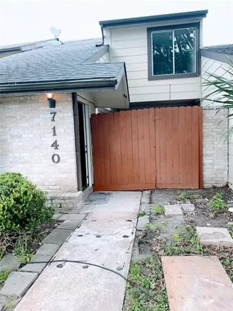 Image 1 - 7201 South Dairy Ashford Road, Houston, TX 77072, USA - Townhouse for sale