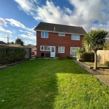 Buy this 4 bed house on 18 Millway Avenue in Diss, IP22 4QL