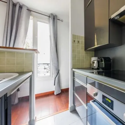 Image 2 - 73 Rue de Bagnolet, 75020 Paris, France - Apartment for rent
