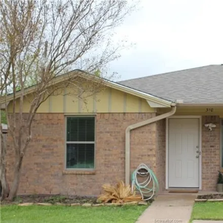 Rent this 2 bed house on 315 Brentwood Drive East in College Station, TX 77840