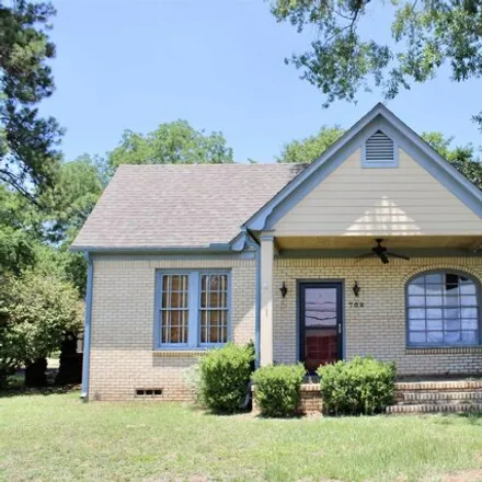 Buy this 3 bed house on 708 E First St in Hughes Springs, Texas