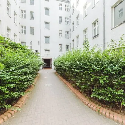 Rent this 3 bed apartment on Kletterspielplatz in Grüntaler Straße, 13357 Berlin