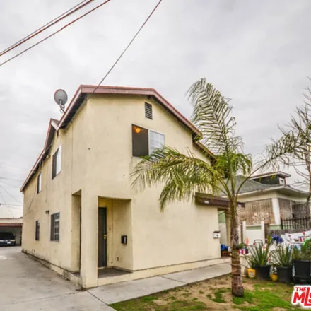 Buy this studio townhouse on 3722 Wall Street in Los Angeles, CA 90011