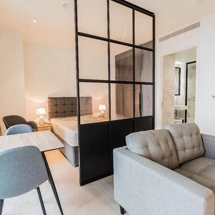 Rent this studio apartment on Bagshaw Building (Wardian East) in 1 Wards Place, Canary Wharf
