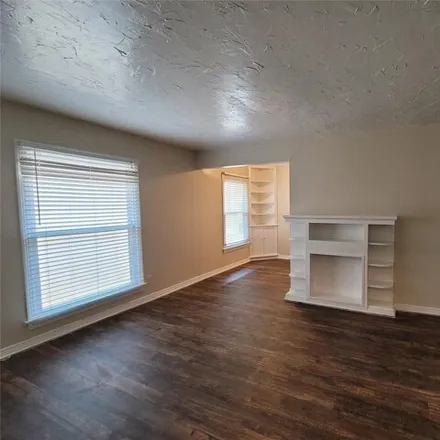 Image 2 - 3919 Prescott Avenue, Dallas, TX 75219, USA - Apartment for rent