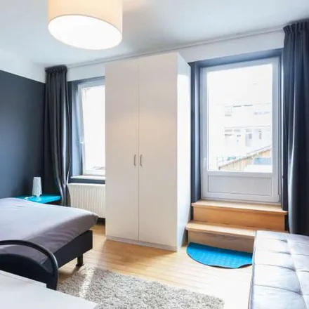 Rent this 2 bed apartment on Avenue Victoria Regina - Victoria Reginalaan in 1210 Saint-Josse-ten-Noode - Sint-Joost-ten-Node, Belgium
