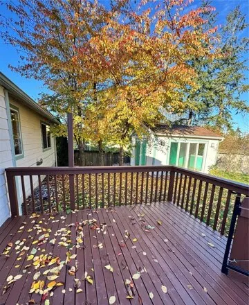 Rent this 4 bed house on 3018 SW 346th Pl in Federal Way, Washington