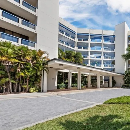 Buy this 3 bed condo on Harbourside Drive in Longboat Key, Sarasota County