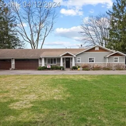 Image 2 - Hilltop Drive, Oxbow, White Lake Charter Township, MI 48386, USA - House for sale