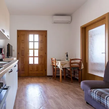 Image 7 - Porat, 51511 Porat, Croatia - Apartment for rent