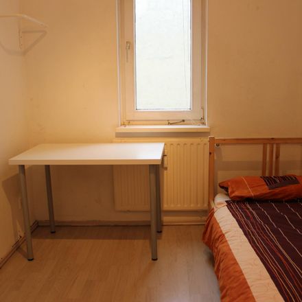 Room In 5 Bed Apt At Gneisenaustrasse 35 10961 Berlin
