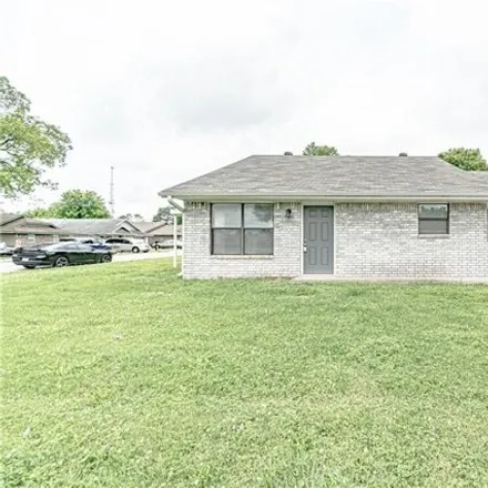 Rent this 2 bed house on 1811 South 14th Street in Rogers, AR 72758