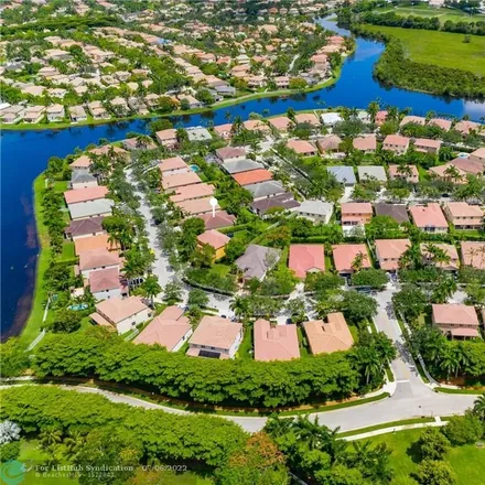 Image 3 - 743 Tulip Circle, Weston, FL 33327, USA - House for sale