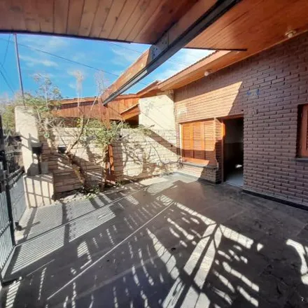 Image 2 - Automóvil Club Argentino 438, Huiliches, 8300 Neuquén, Argentina - House for sale