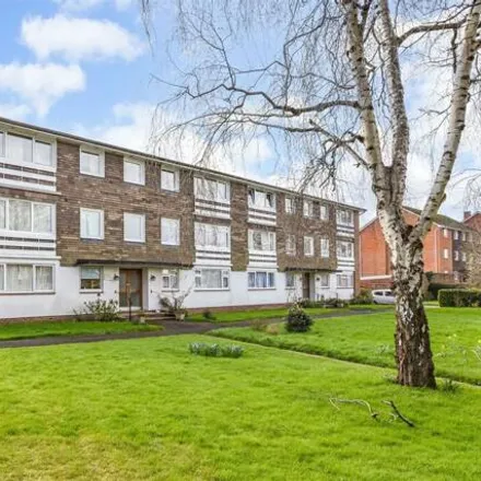 Buy this 2 bed apartment on 6 Tadburn Road in Romsey, SO51 5AU