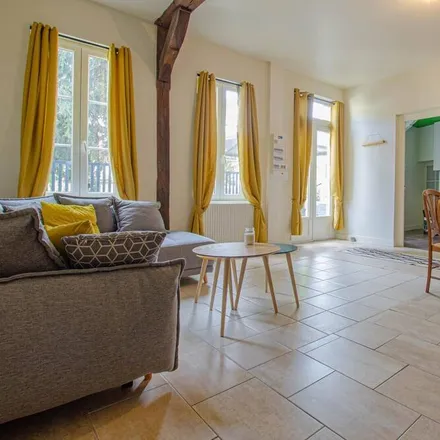 Rent this 2 bed house on Rue des Ecoles in 10450 Bréviandes, France