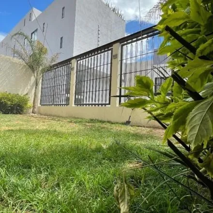 Buy this 4 bed house on Privada General Miguel Miramón in Lomas Verdes 5ta Sección, 53126 Naucalpan de Juárez