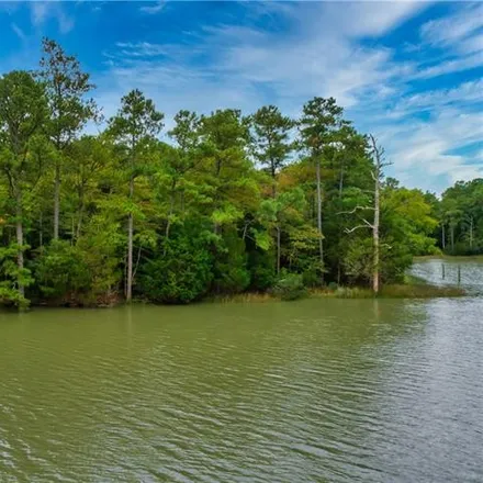 Buy this studio house on 1299 Hamburg Road in Port Haywood, Mathews County