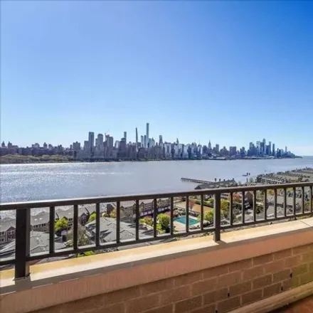 Image 1 - Tower II, 7002 Boulevard East, Guttenberg, NJ 07093, USA - Condo for sale