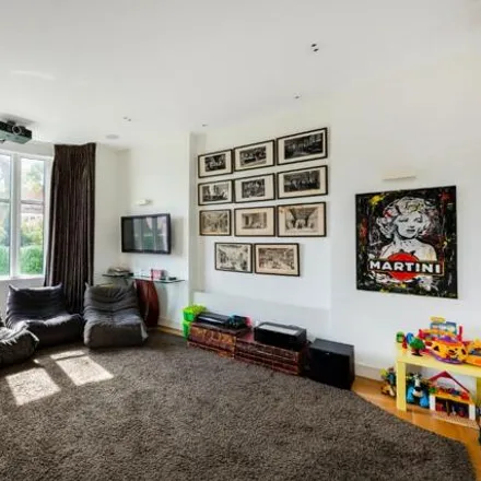 Image 3 - 2 Lindfield Gardens, London, NW3 6BJ, United Kingdom - House for sale