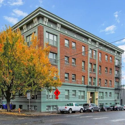 Buy this 2 bed condo on 1631 Northwest Everett Street in Portland, OR 97209