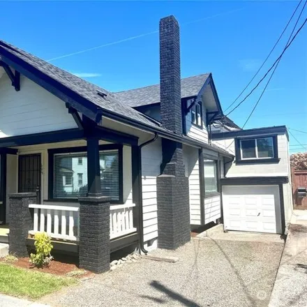 Buy this 6 bed house on O'Malleys Irish Pub in 2403 6th Avenue, Tacoma