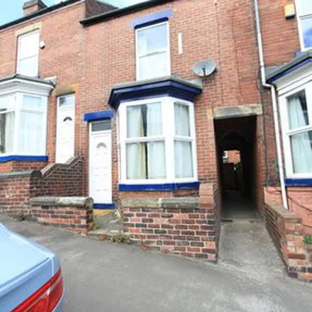 Rent this 4 bed townhouse on Hunter Hill Road in Sheffield, S11 8UA