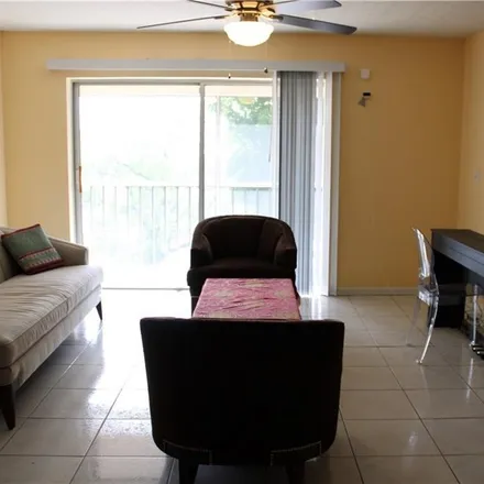 Image 7 - 203 Southeast 15th Place, Cape Coral, FL 33990, USA - Condo for rent