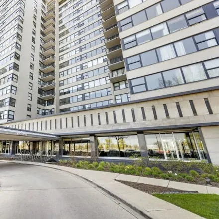 Buy this 1 bed condo on 3430-3440 North Lake Shore Drive in Chicago, IL 60657