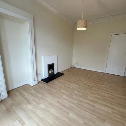 Rent this 2 bed apartment on Wardlaw Drive in Rutherglen, G73 3DD