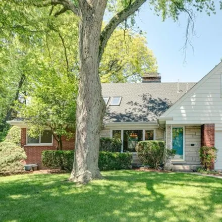 Buy this 4 bed house on Chalet Nursery in 3132 Lake Avenue, Wilmette