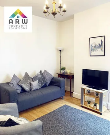 Rent this 3 bed townhouse on 15 Albany Road in Liverpool, L7 8RG