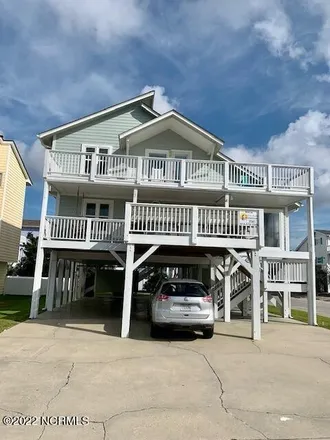 Image 1 - Chadbourn Street, Ocean Isle Beach, Brunswick County, NC 28469, USA - House for rent