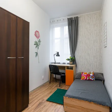 Rent this 6 bed room on Górna Wilda 91 in 61-571 Poznań, Poland