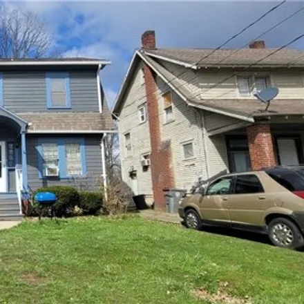 Buy this 3 bed house on 3030 Hudson Avenue in Youngstown, OH 44511