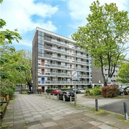 Buy this 2 bed apartment on Battersea Bridge Road in London, SW11 4AQ