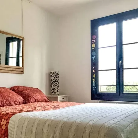 Rent this 3 bed house on Salon-de-Provence in Boulevard du Maréchal Foch, 13300 Salon de Provence